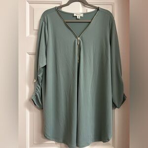 Zenana Outfitters Sage Zipper Blouse (New w/o Tag)